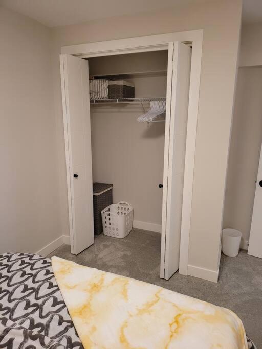 Luxury One Bedroom Winnipeg Exteriér fotografie